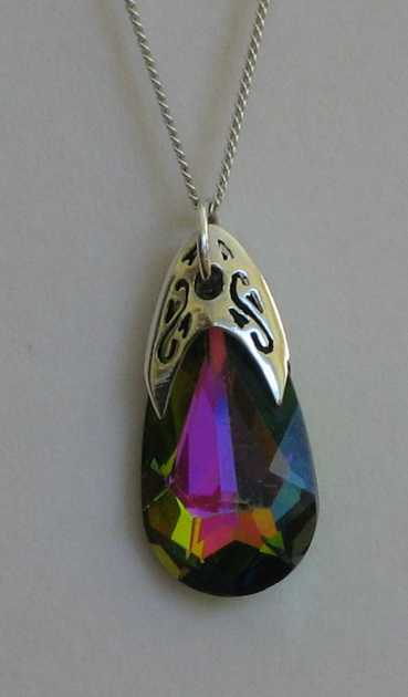 Large Almond Pendant Detail